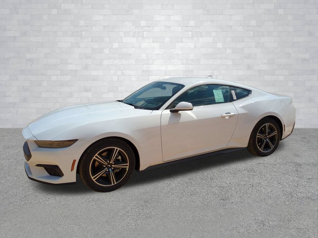 Used 2025 Ford Mustang Coupe RWD image 10