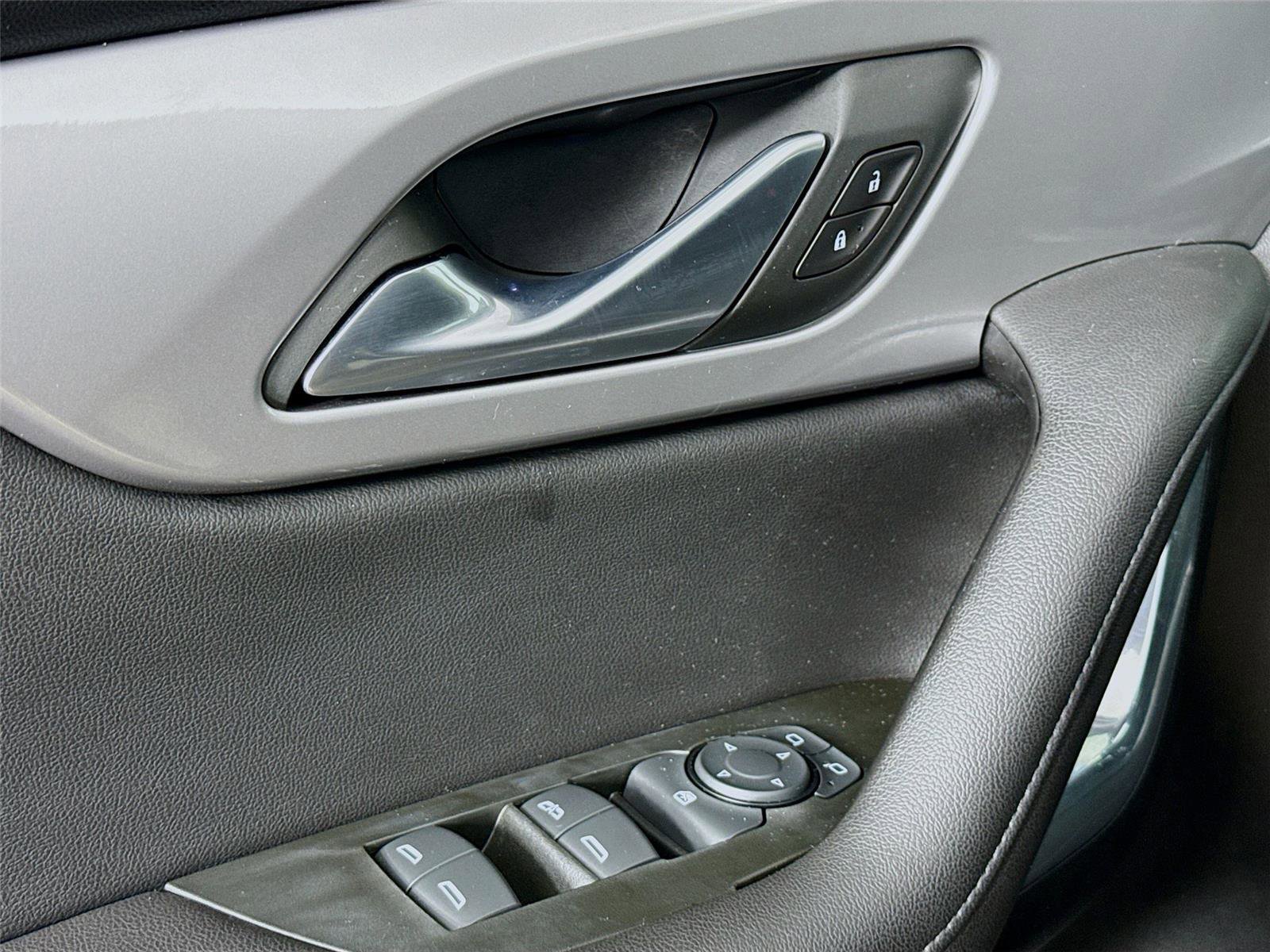 Used 2022 Chevrolet Blazer LT image 18