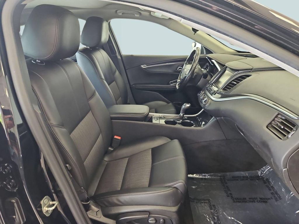 Used 2019 Chevrolet Impala LT FWD image 28