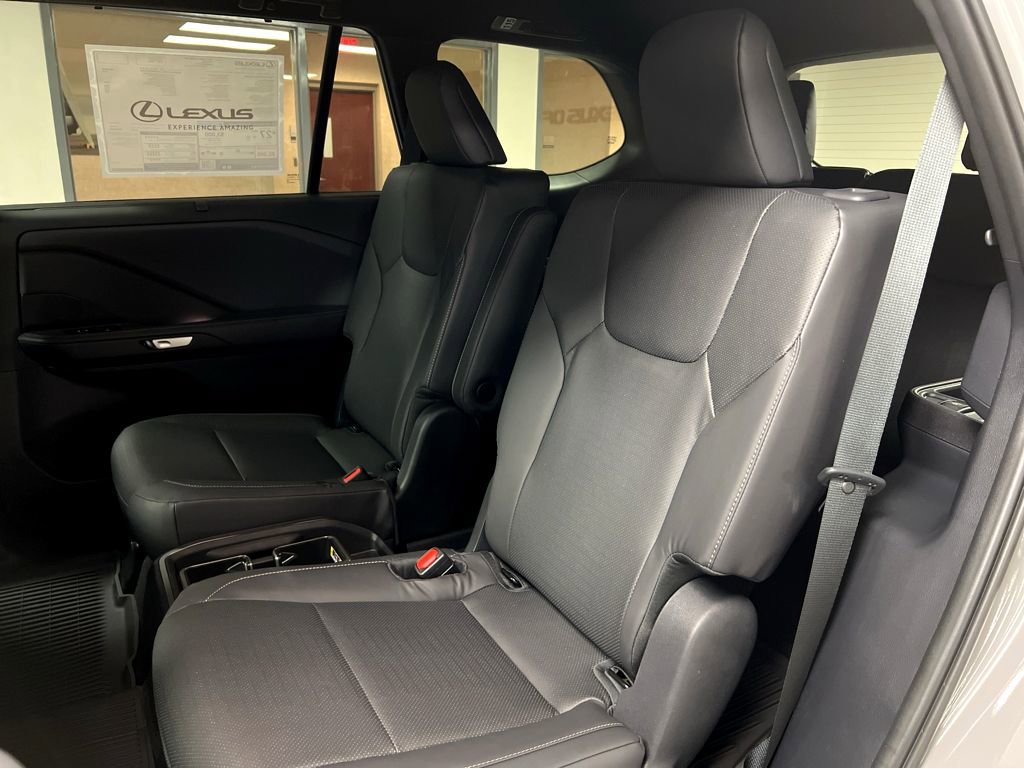 New 2026 Lexus TX 500h AWD image 19