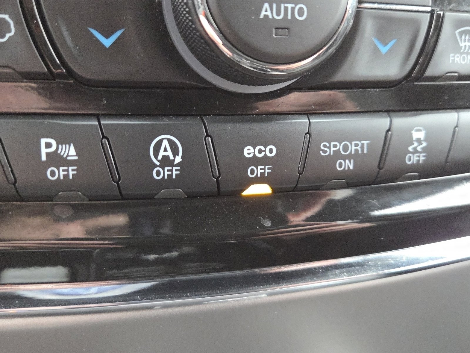 Used 2019 Jeep Grand Cherokee Limited w/ Luxury Group II image 7