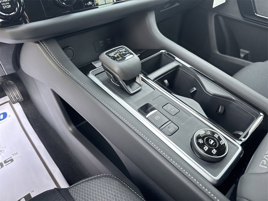 New 2026 Nissan Pathfinder SV image 20