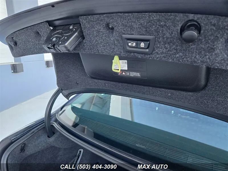 Used 2013 BMW 528i xDrive Sedan AWD/4WD image 17