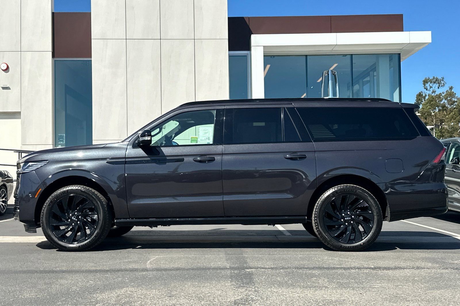 New 2026 Lincoln Navigator L Reserve image 6