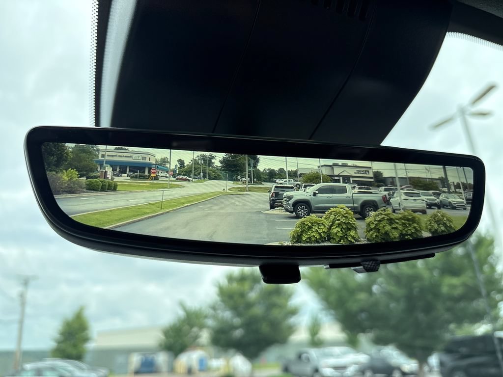 New 2026 GMC Sierra 2500 4x4 Crew Cab Denali Ultimate image 38