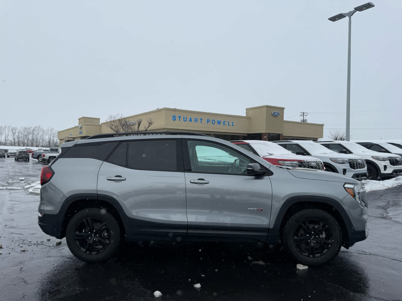 Used 2024 GMC Terrain AT4 image 19