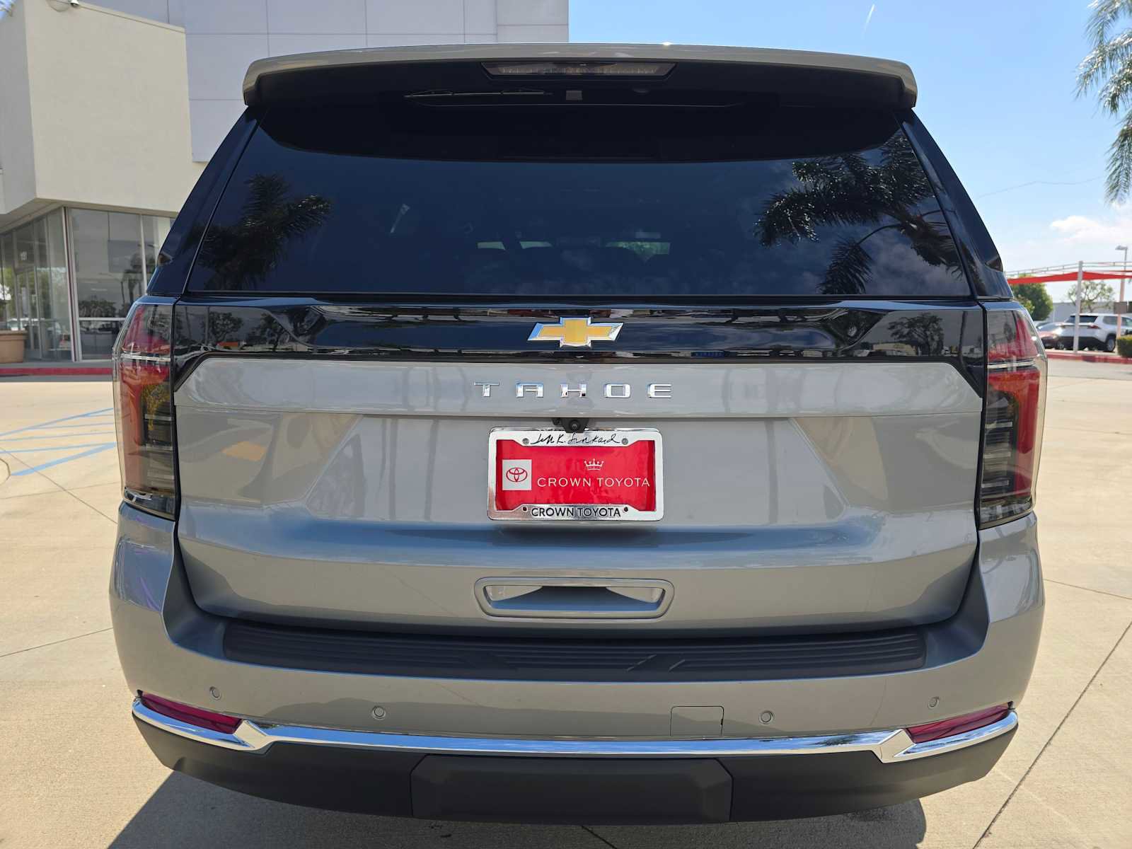 Used 2025 Chevrolet Tahoe LS AWD/4WD image 13