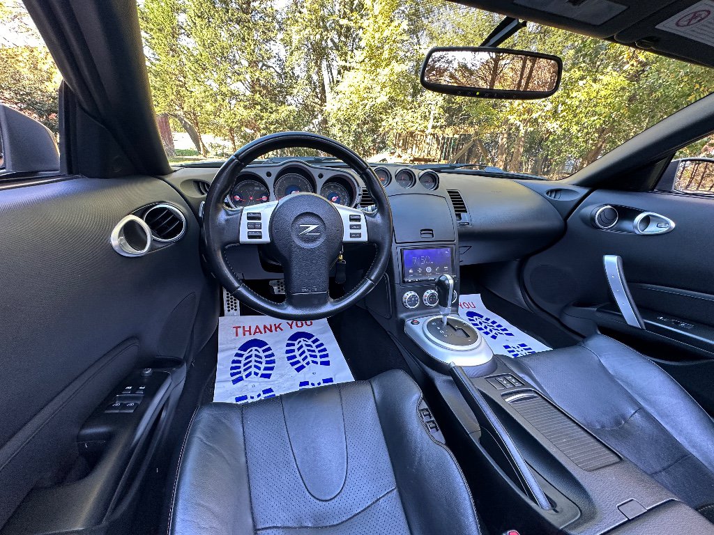 Used 2006 Nissan 350Z Grand Touring RWD image 39