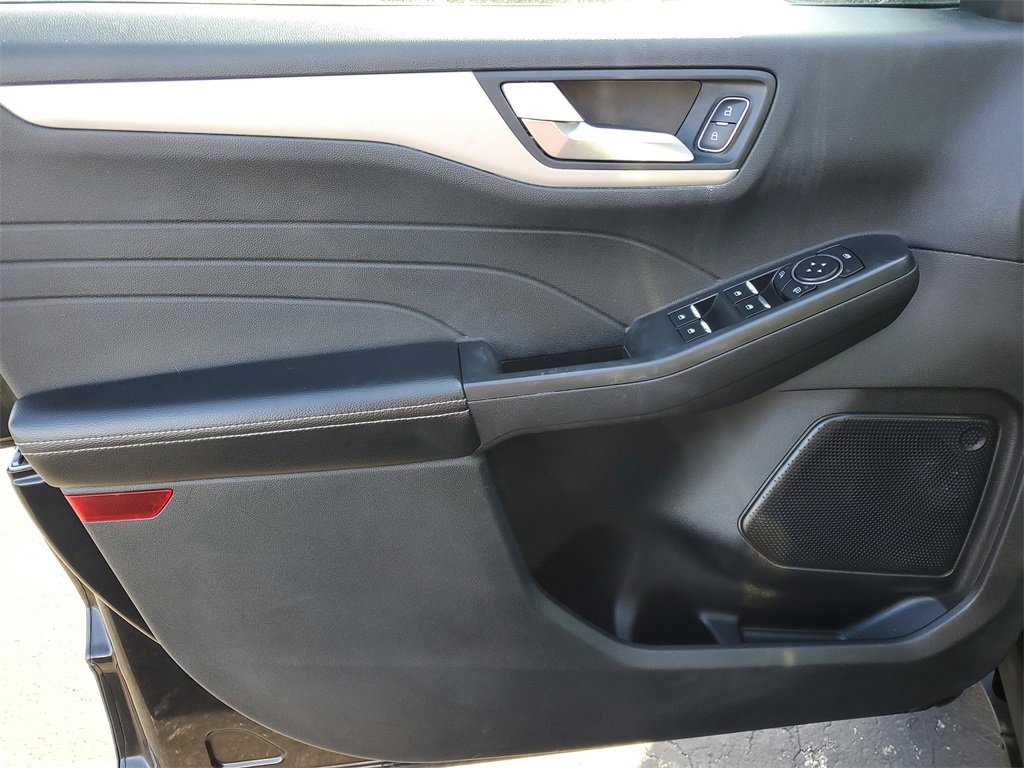 Used 2022 Ford Escape SEL image 22