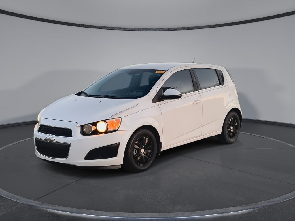 Used 2012 Chevrolet Sonic LT FWD image 4