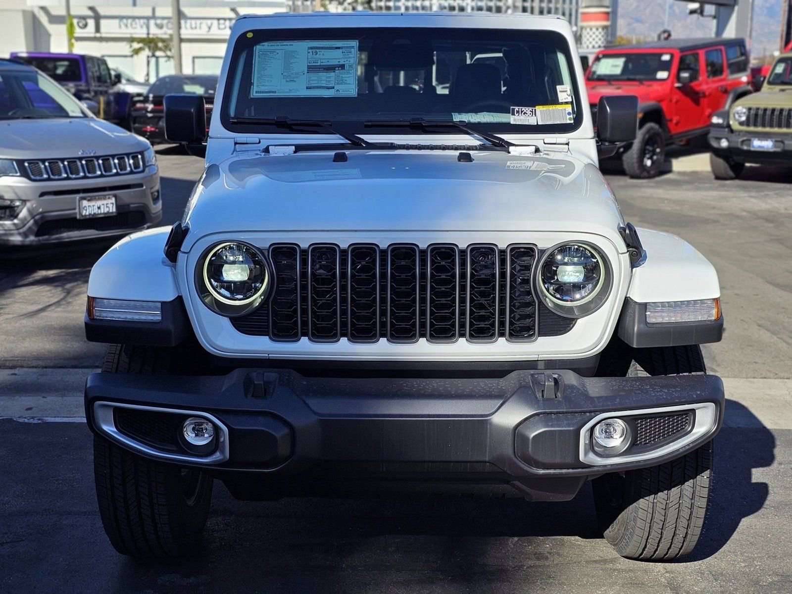 New 2026 Jeep Gladiator Sahara AWD/4WD image 2