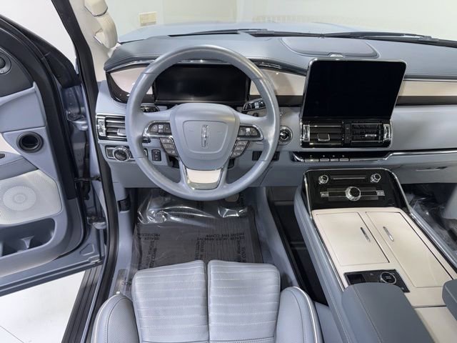 Used 2019 Lincoln Navigator Black Label w/ Cargo Package AWD/4WD image 19