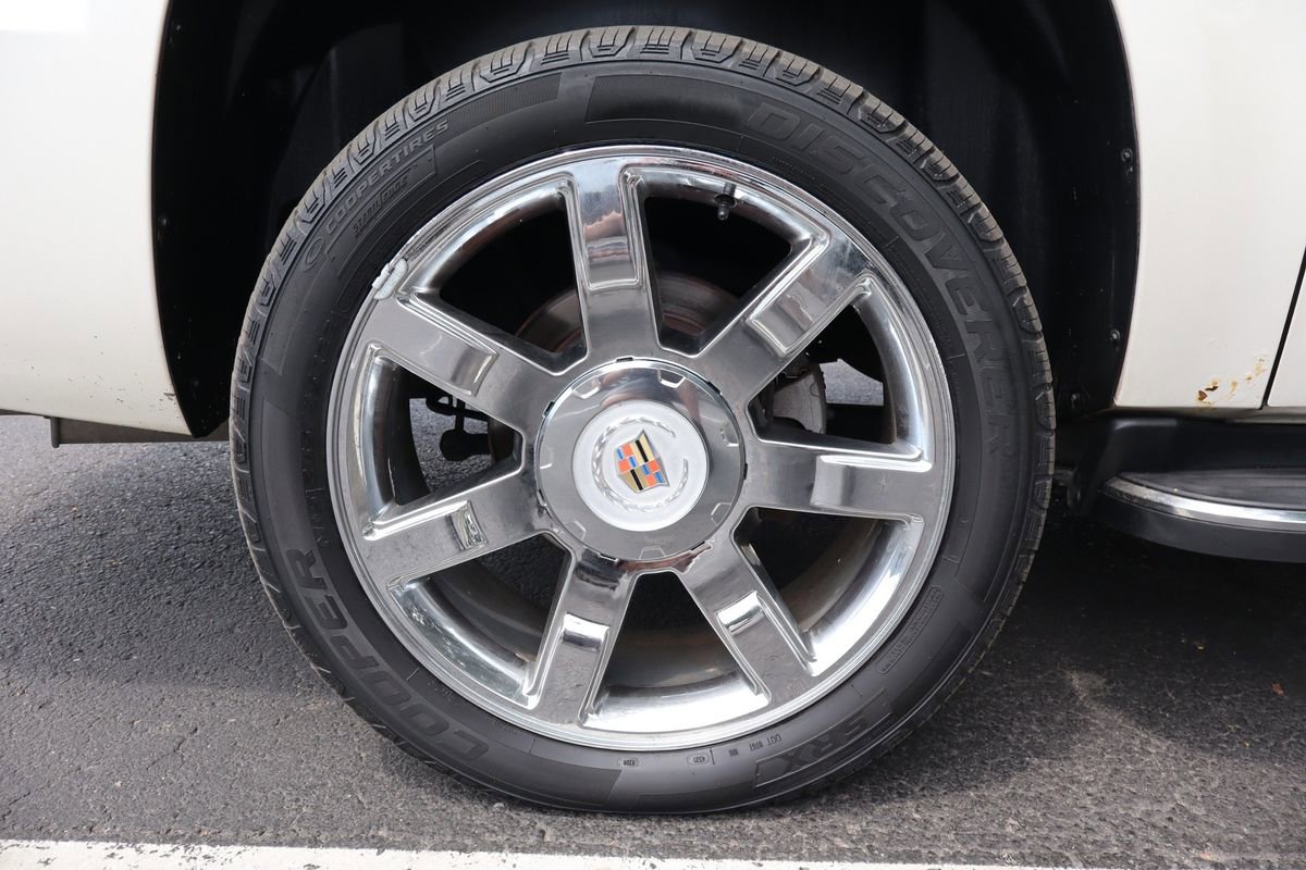 Used 2012 Cadillac Escalade EXT Luxury image 43