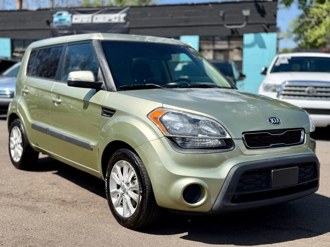Used 2013 Kia Soul + FWD image 1