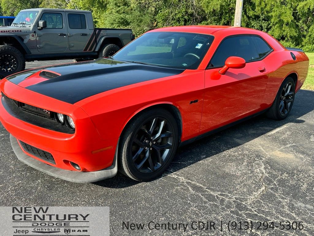 Used 2023 Dodge Challenger R/T w/ Blacktop Package image 1