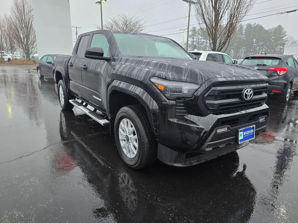 Used 2024 Toyota Tacoma SR5 AWD/4WD image 10