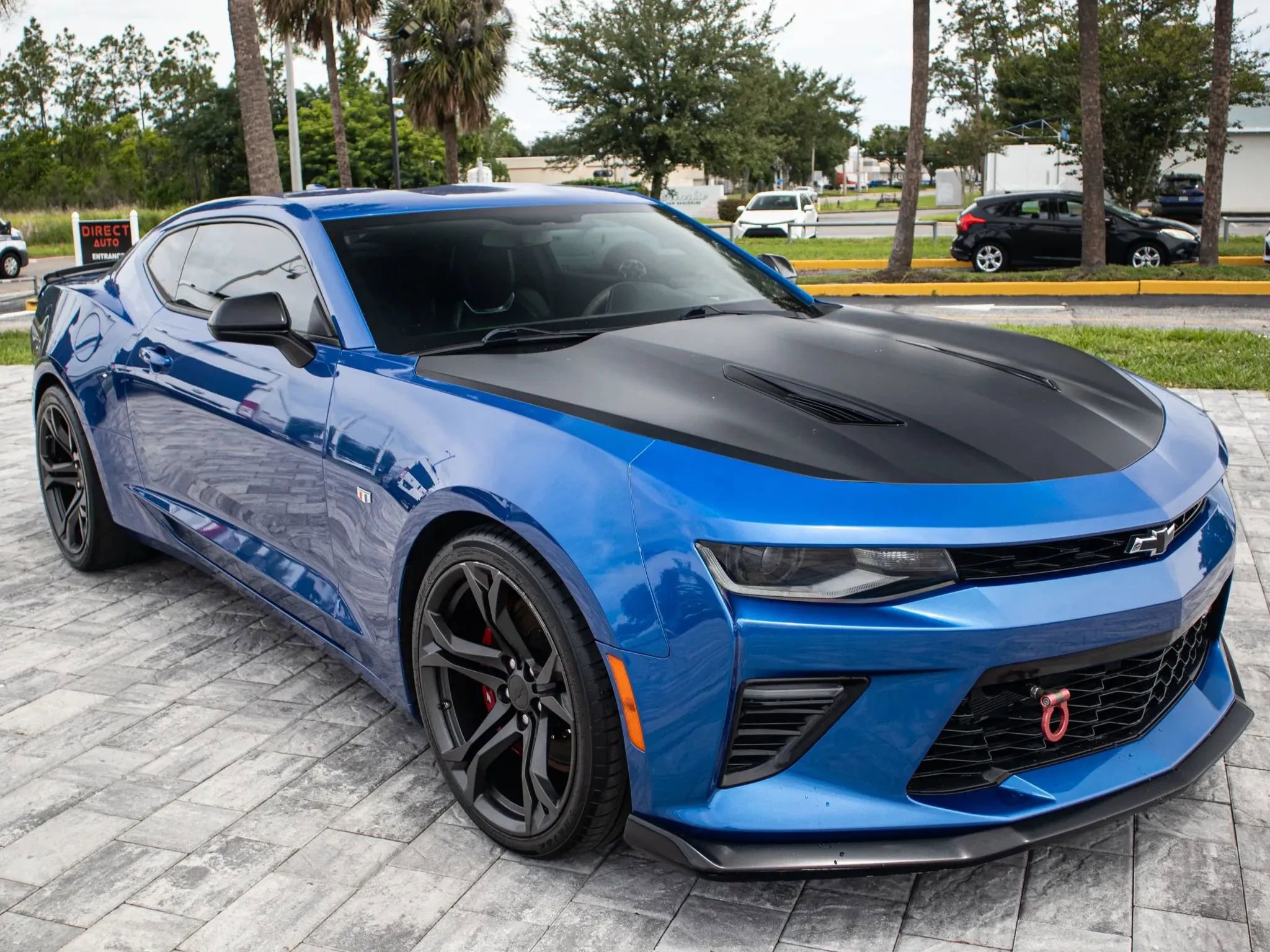 Used 2017 Chevrolet Camaro SS RWD image 1