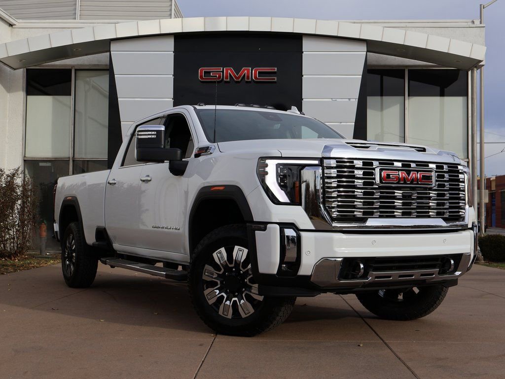New 2026 GMC Sierra 3500 Denali w/ Denali Reserve Package image 1