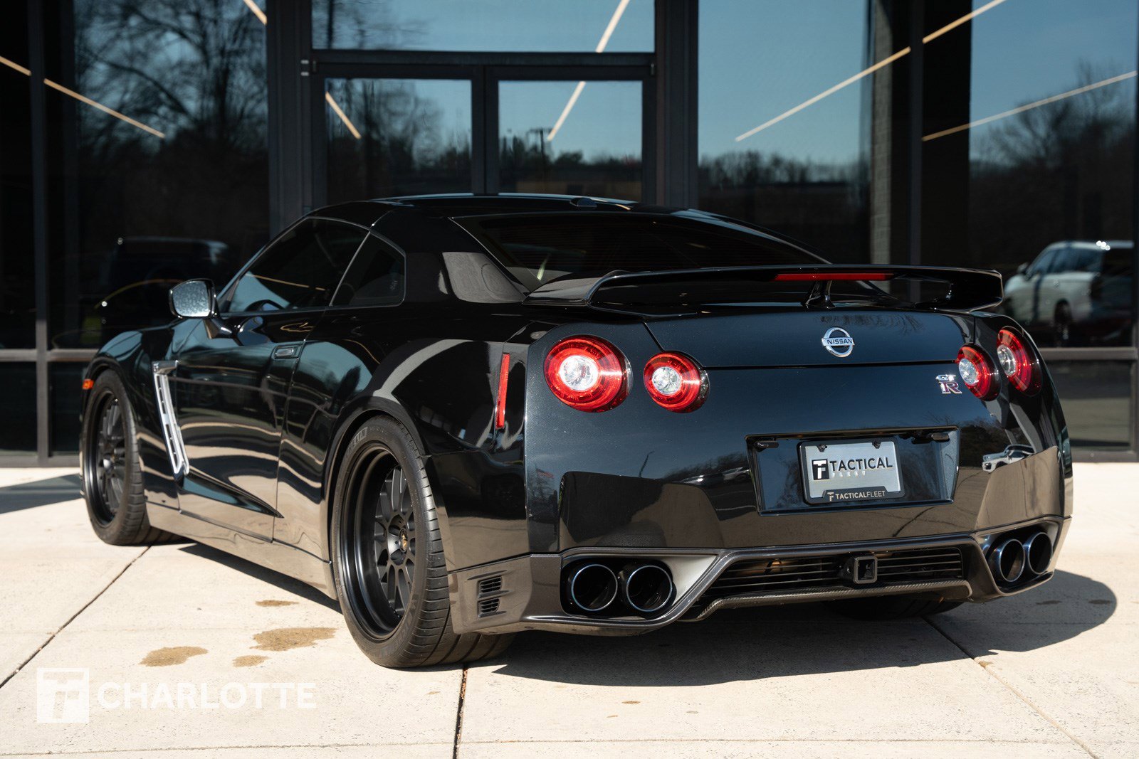 Used 2015 Nissan GT-R Premium image 13