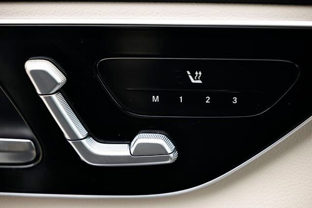 Used 2024 Mercedes-Benz GLC 300 4MATIC image 16
