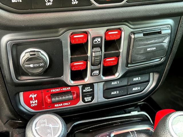 Used 2024 Jeep Gladiator Rubicon w/ Technology Group image 19