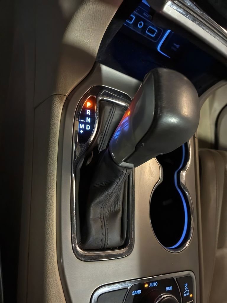 Used 2021 Jeep Grand Cherokee Overland image 27