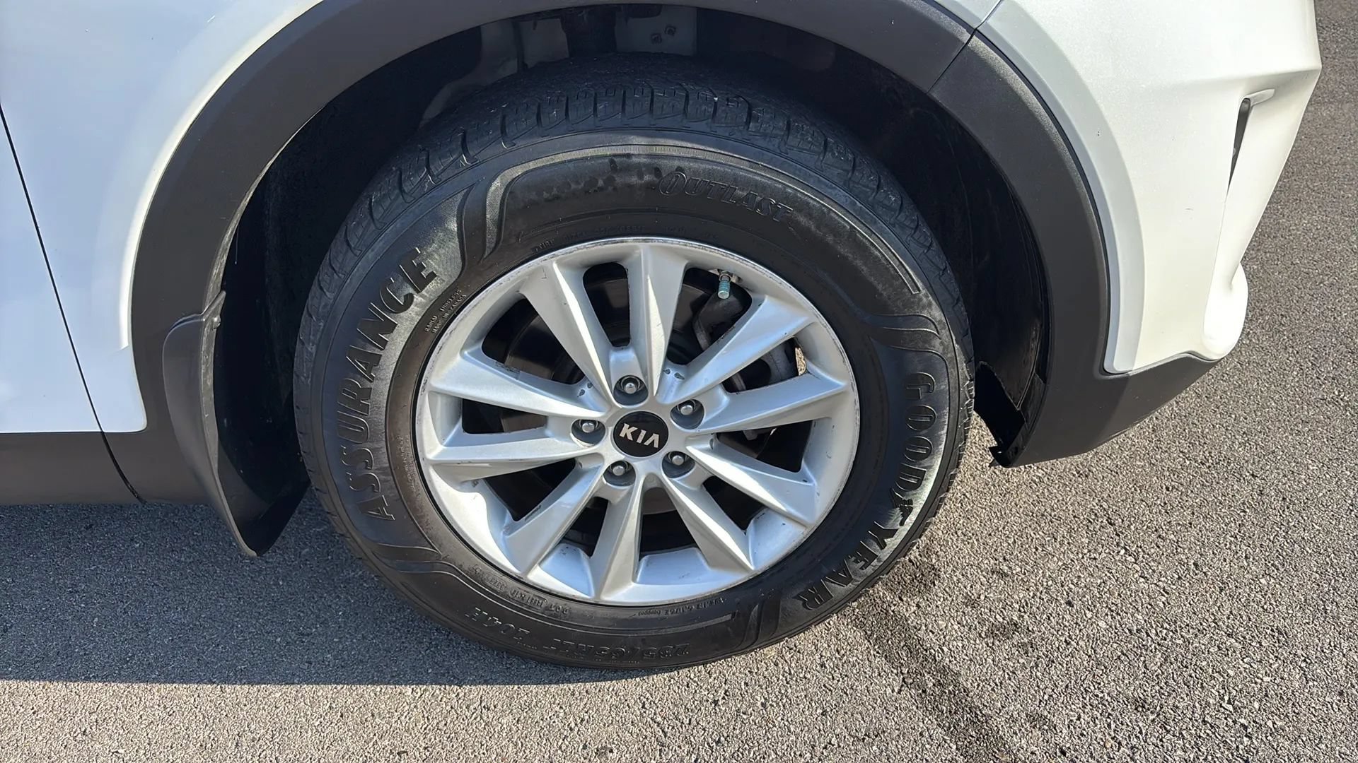 Used 2020 Kia Sorento L FWD image 49