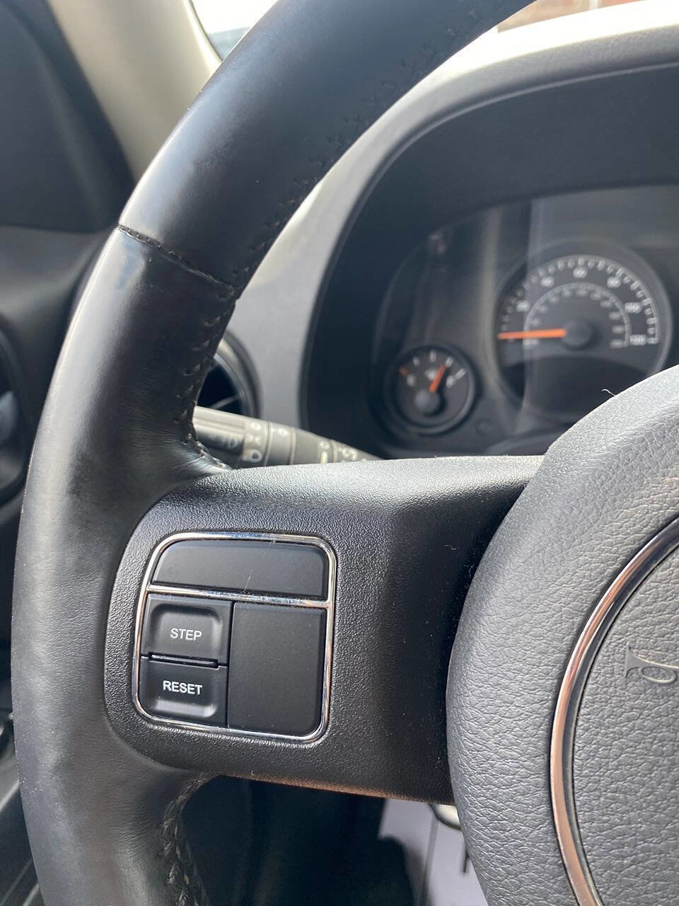 Used 2016 Jeep Patriot High Altitude image 32