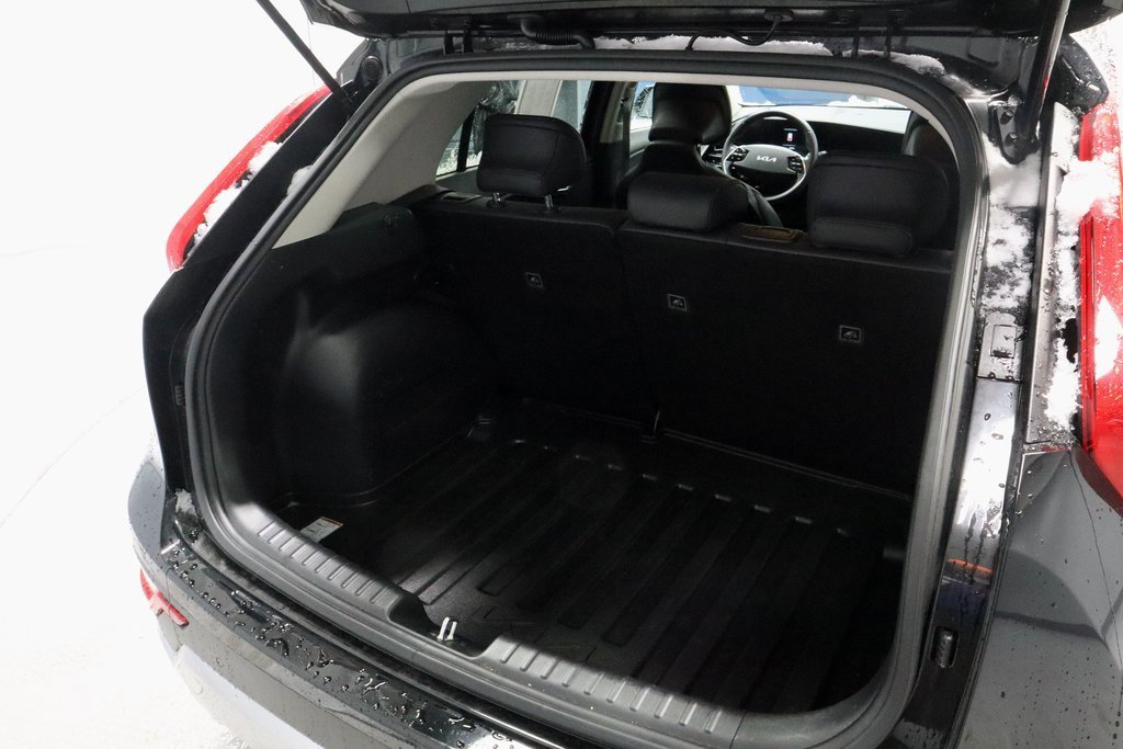 Used 2023 Kia Niro EX image 16