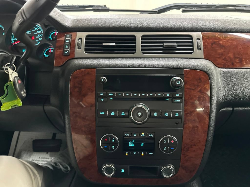 Used 2011 Chevrolet Silverado 1500 LTZ AWD/4WD image 48