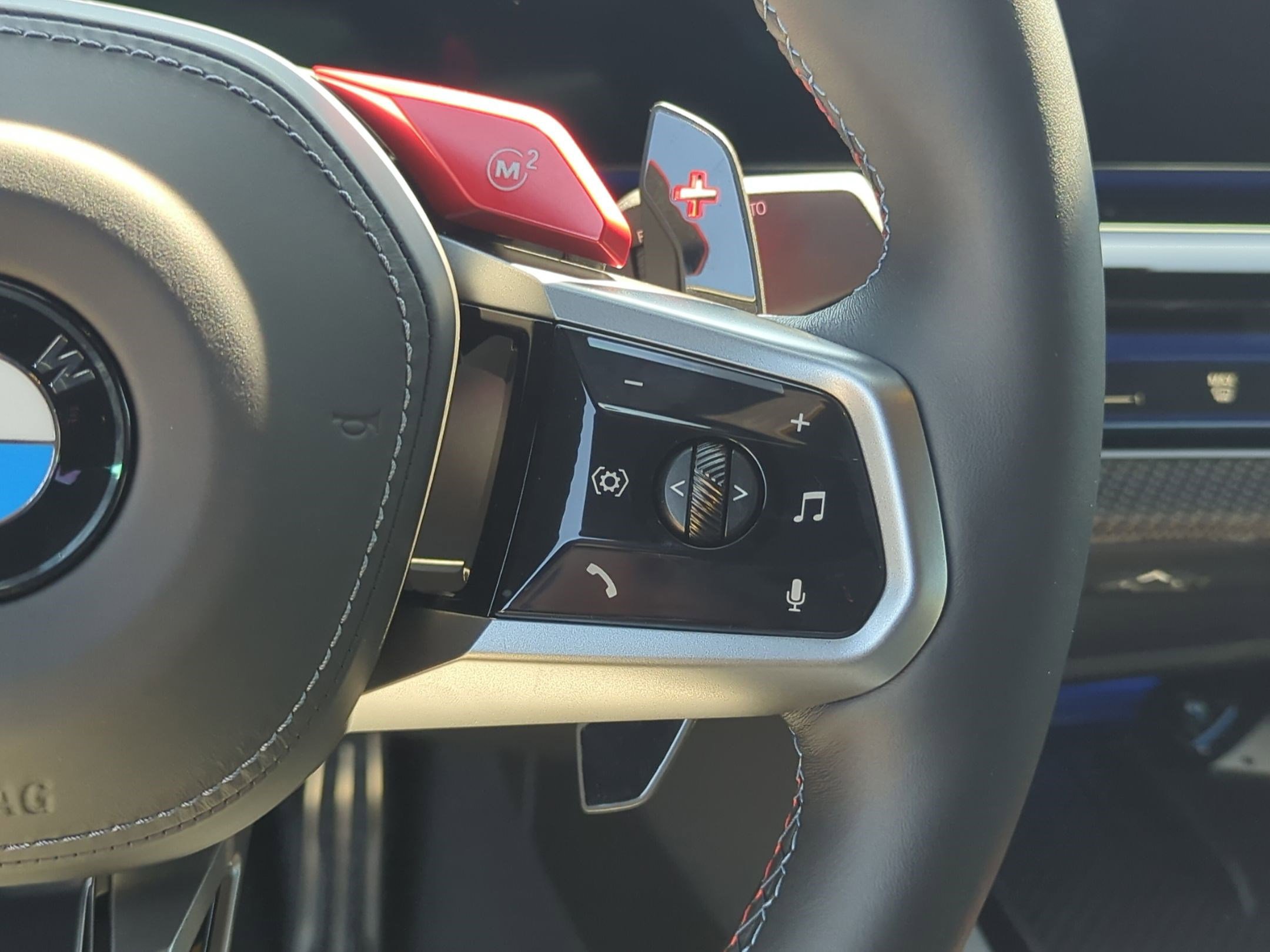 Used 2025 BMW M5 w/ Carbon Package image 20