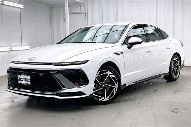 Certified 2026 Hyundai Sonata SEL AWD/4WD image 2