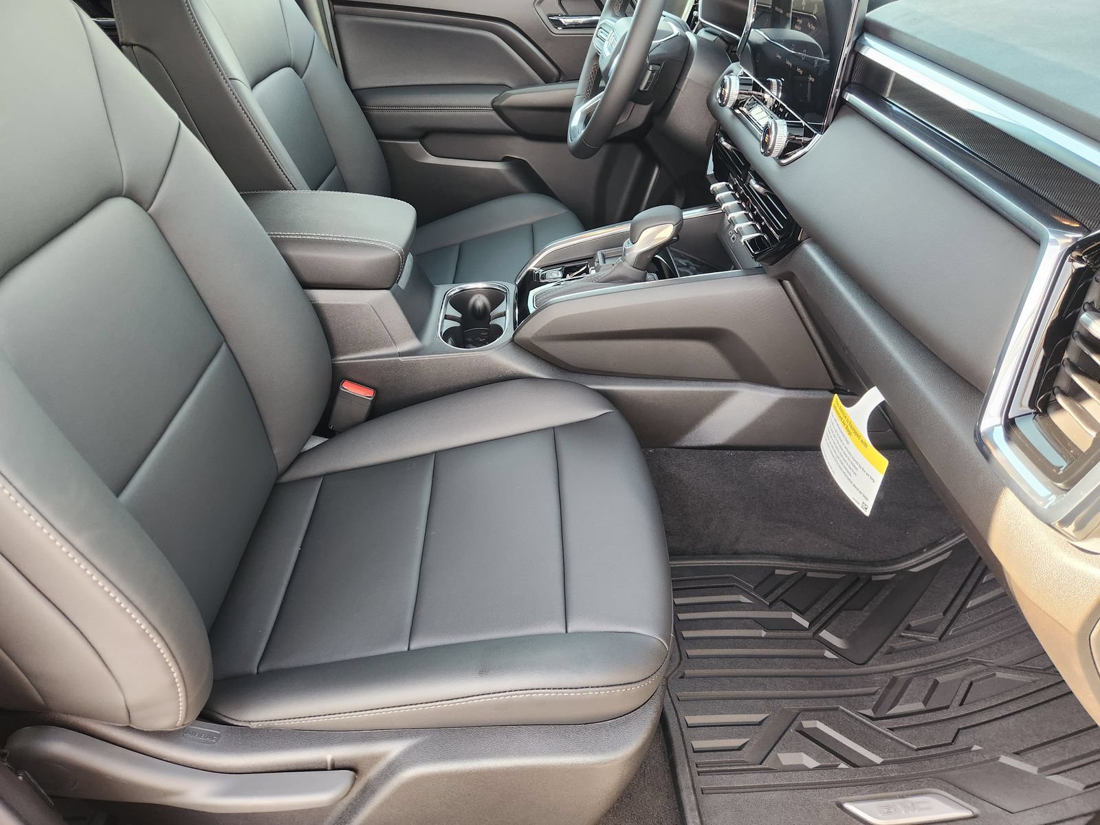 New 2026 GMC Canyon Elevation w/ Convenience Package RWD image 17