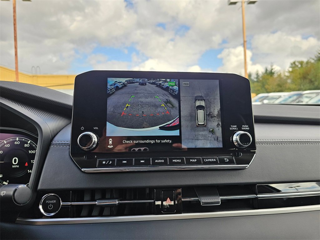 New 2025 Mitsubishi Outlander SE image 13