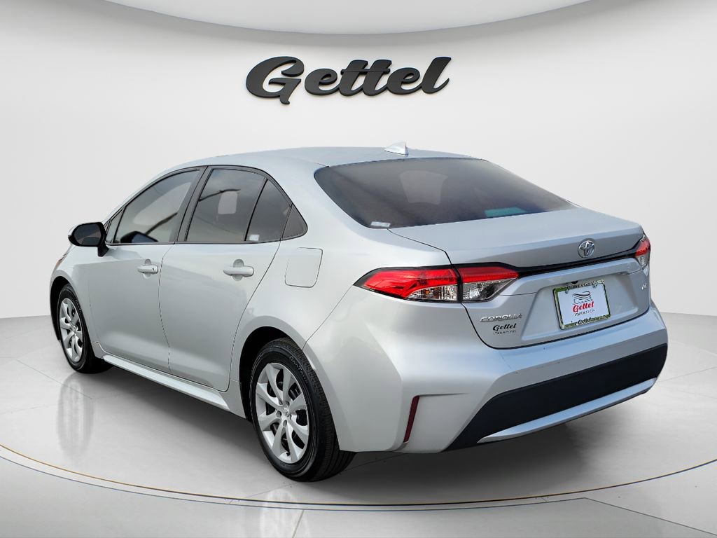 Used 2021 Toyota Corolla LE image 6