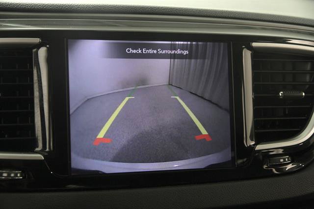 Used 2020 Chrysler Pacifica Touring-L Plus FWD image 14