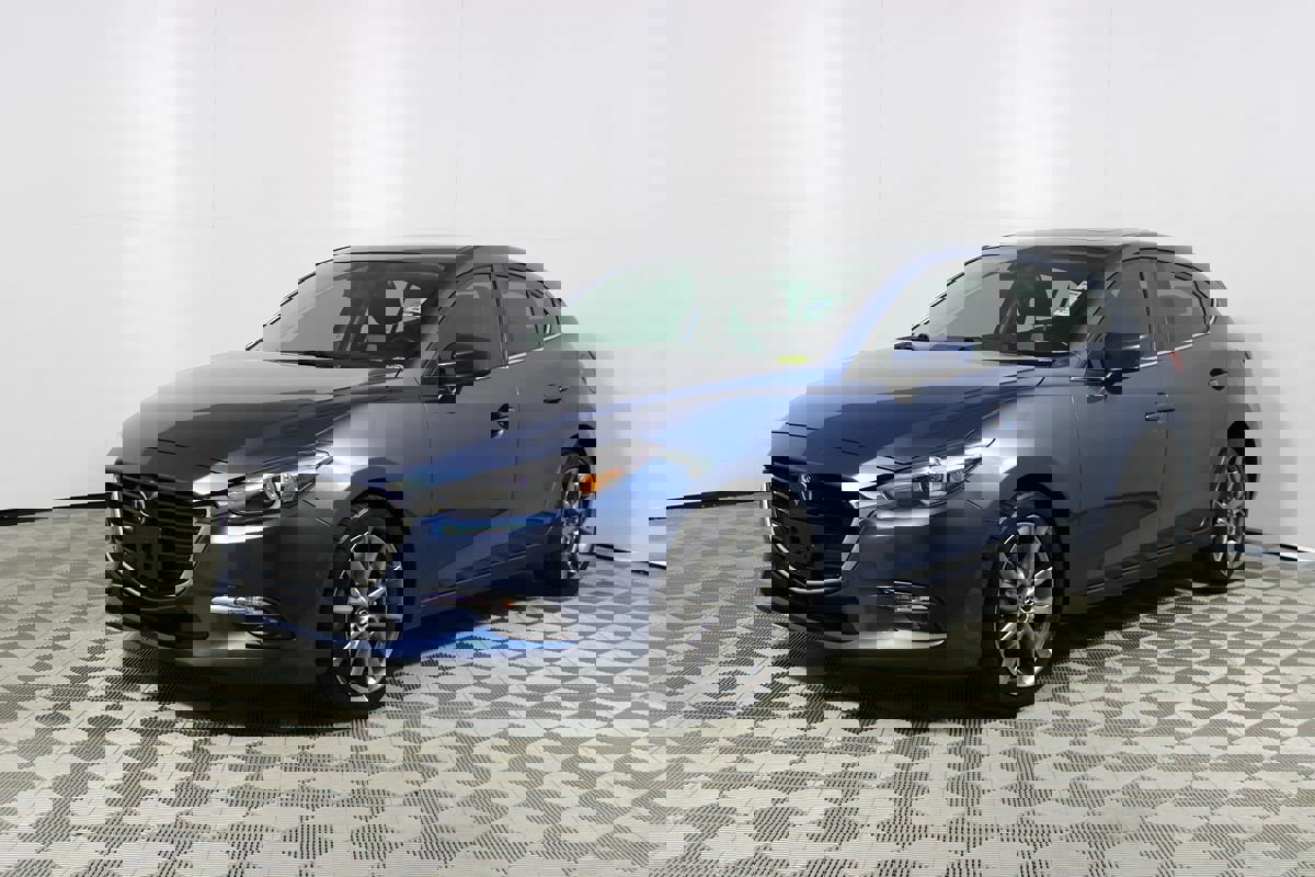 Used 2018 MAZDA MAZDA3 Grand Touring w/ Premium Equipment Package image 3