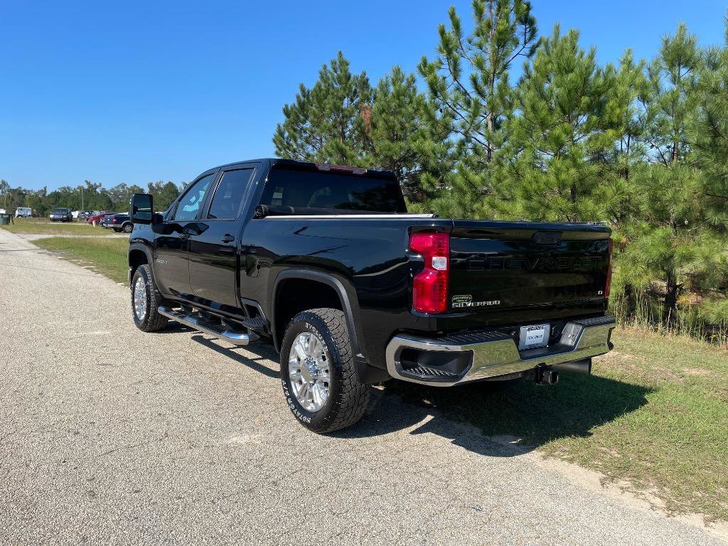 Used 2022 Chevrolet Silverado 2500 LT w/ Convenience Package AWD/4WD image 5