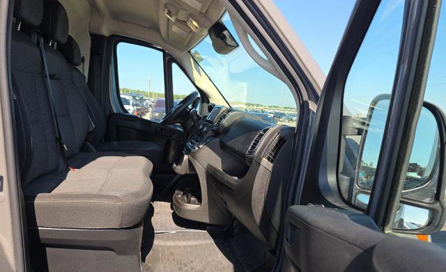 Used 2025 RAM ProMaster 2500 w/ Convenience Group FWD image 6