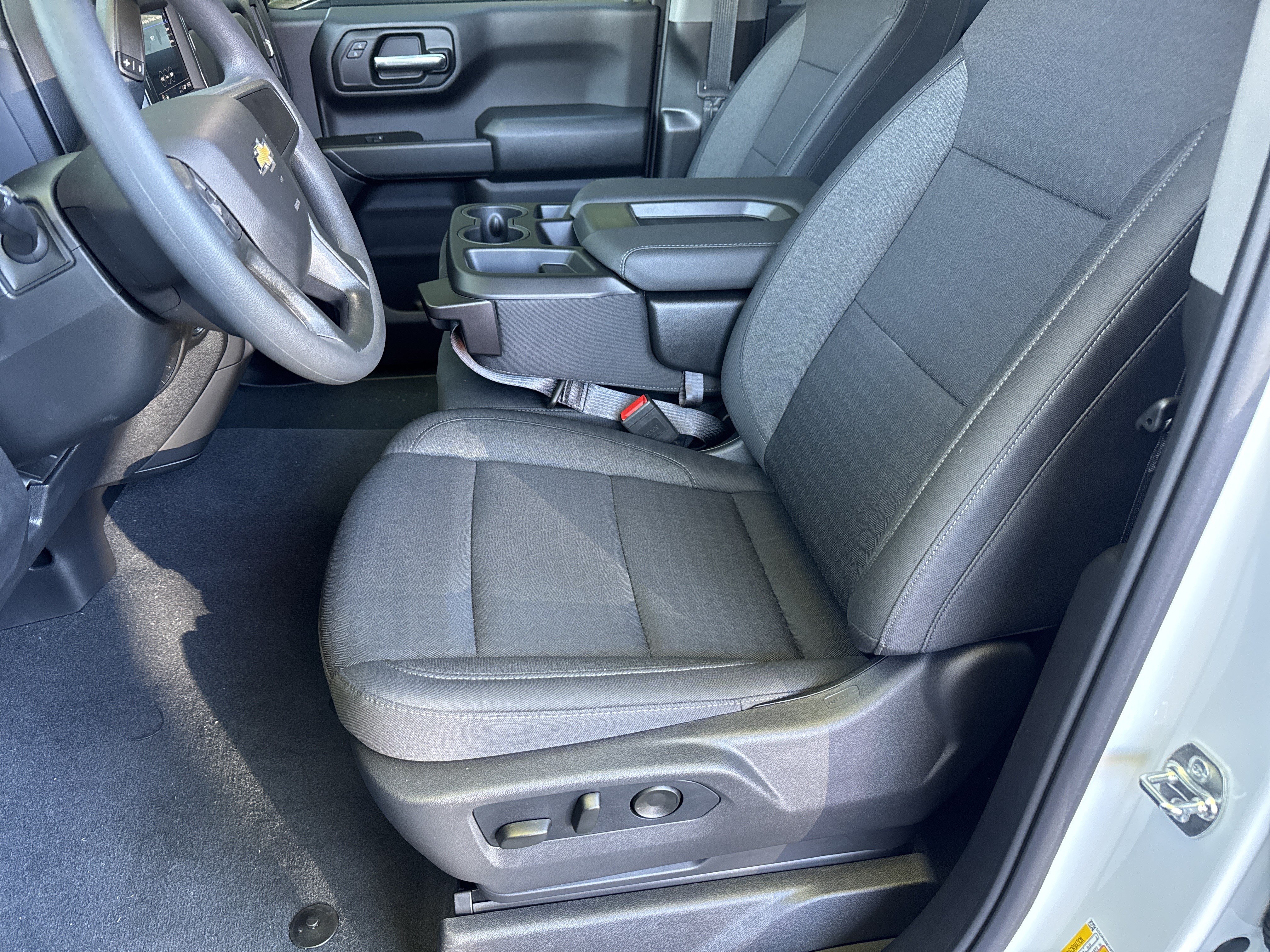 New 2026 Chevrolet Silverado 1500 Custom w/ Turbomax Blackout Package RWD image 9