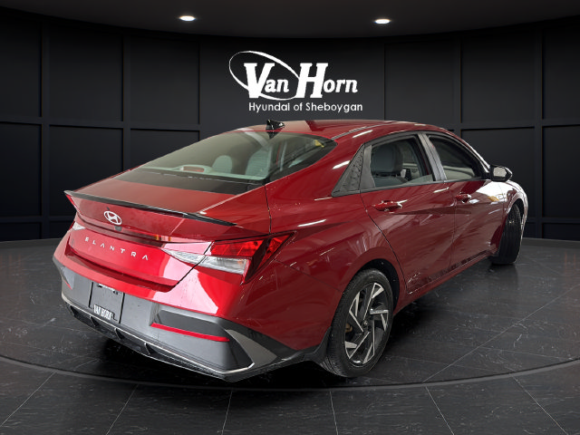 Certified 2025 Hyundai Elantra Sport FWD image 7