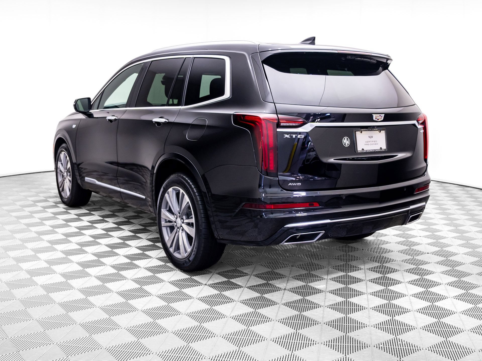 Certified 2025 Cadillac XT6 Premium Luxury w/ Platinum Package AWD/4WD image 3