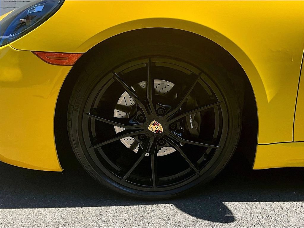 Certified 2024 Porsche 718 Boxster RWD image 14