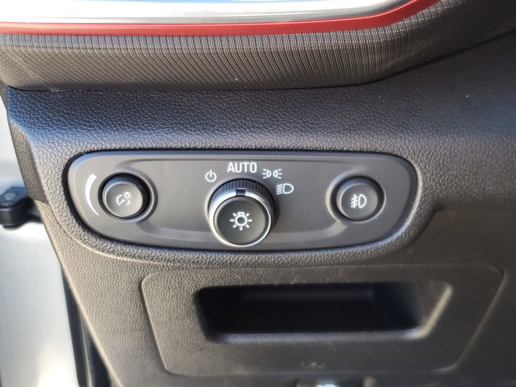 Used 2023 Chevrolet TrailBlazer RS w/ Convenience Package image 18