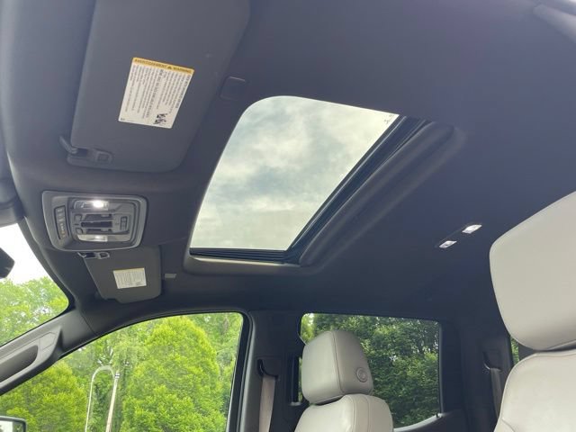 Used 2022 Chevrolet Silverado 1500 LTZ w/ LTZ Premium Package AWD/4WD image 23