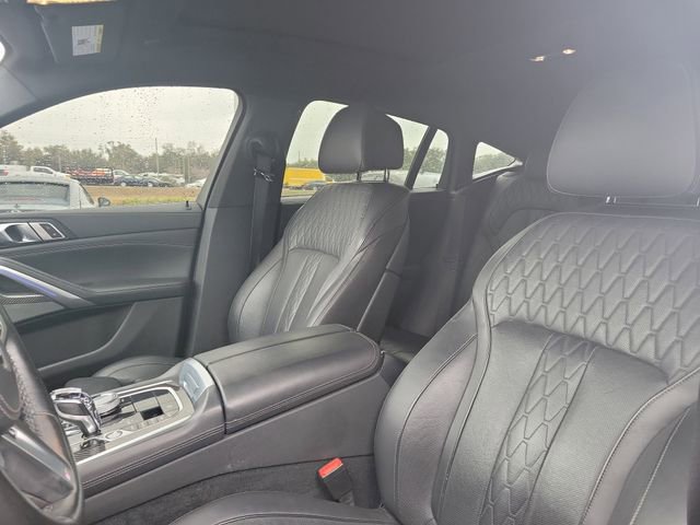 Used 2022 BMW X6 M50i AWD/4WD image 22