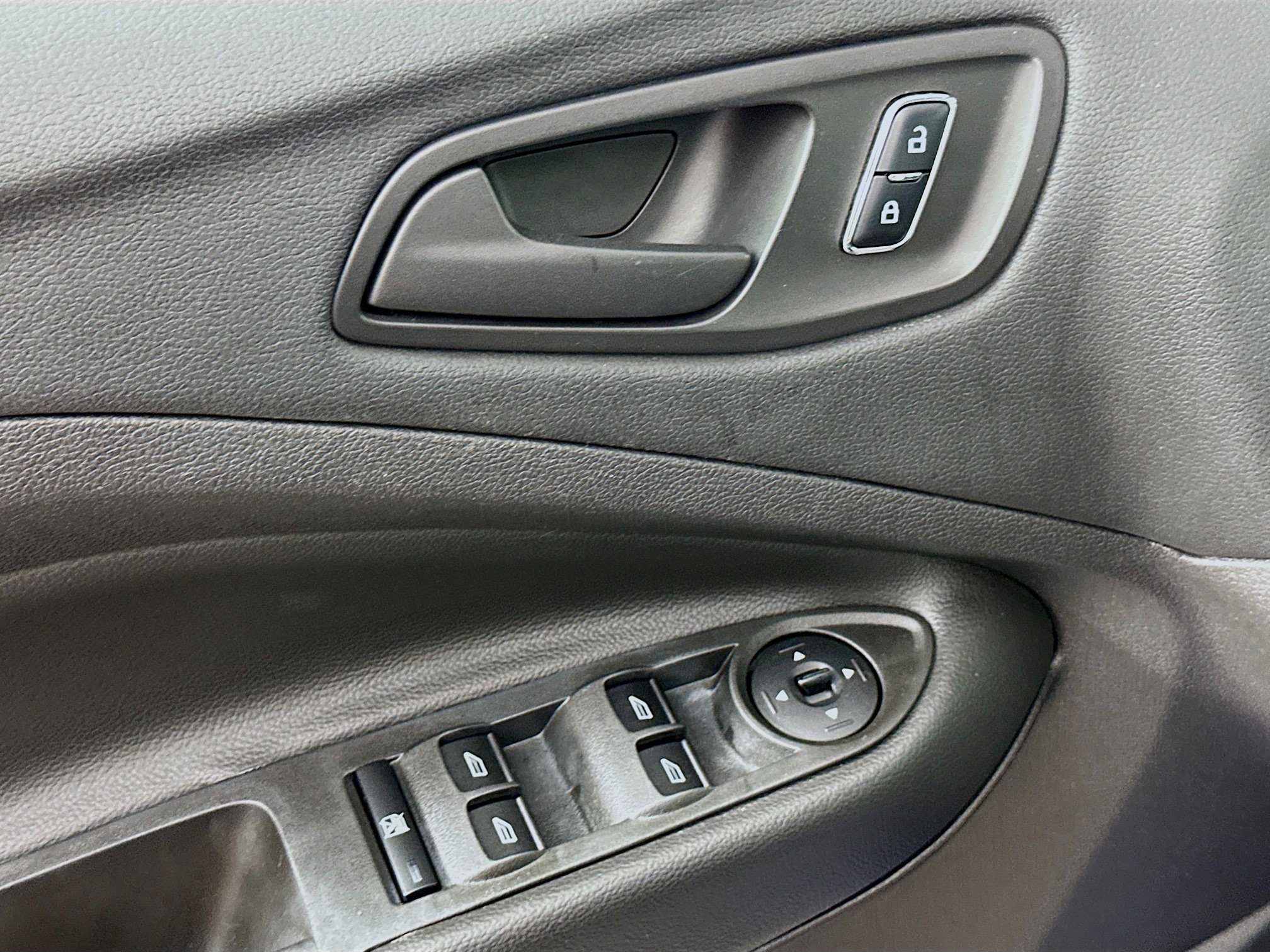Used 2014 Ford Escape S FWD image 15