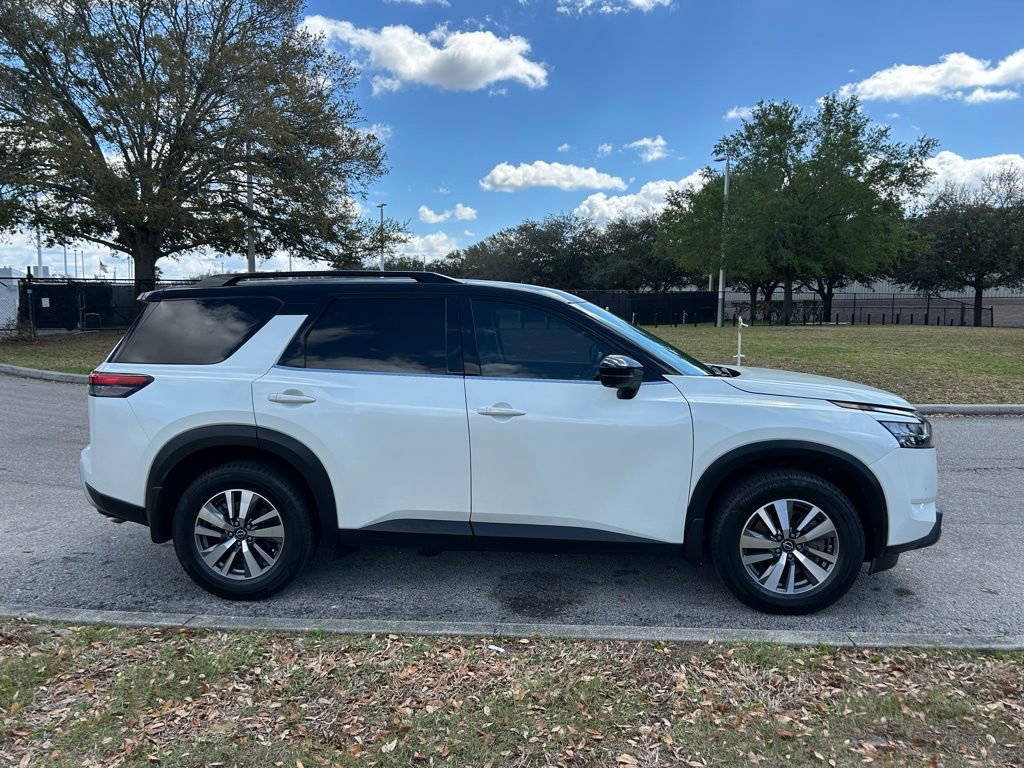 Used 2022 Nissan Pathfinder SL image 6