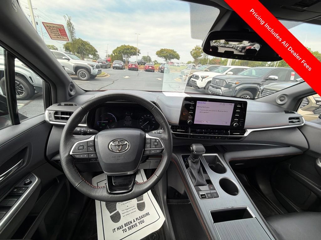 Used 2022 Toyota Sienna XSE w/ XSE Plus Package FWD image 23