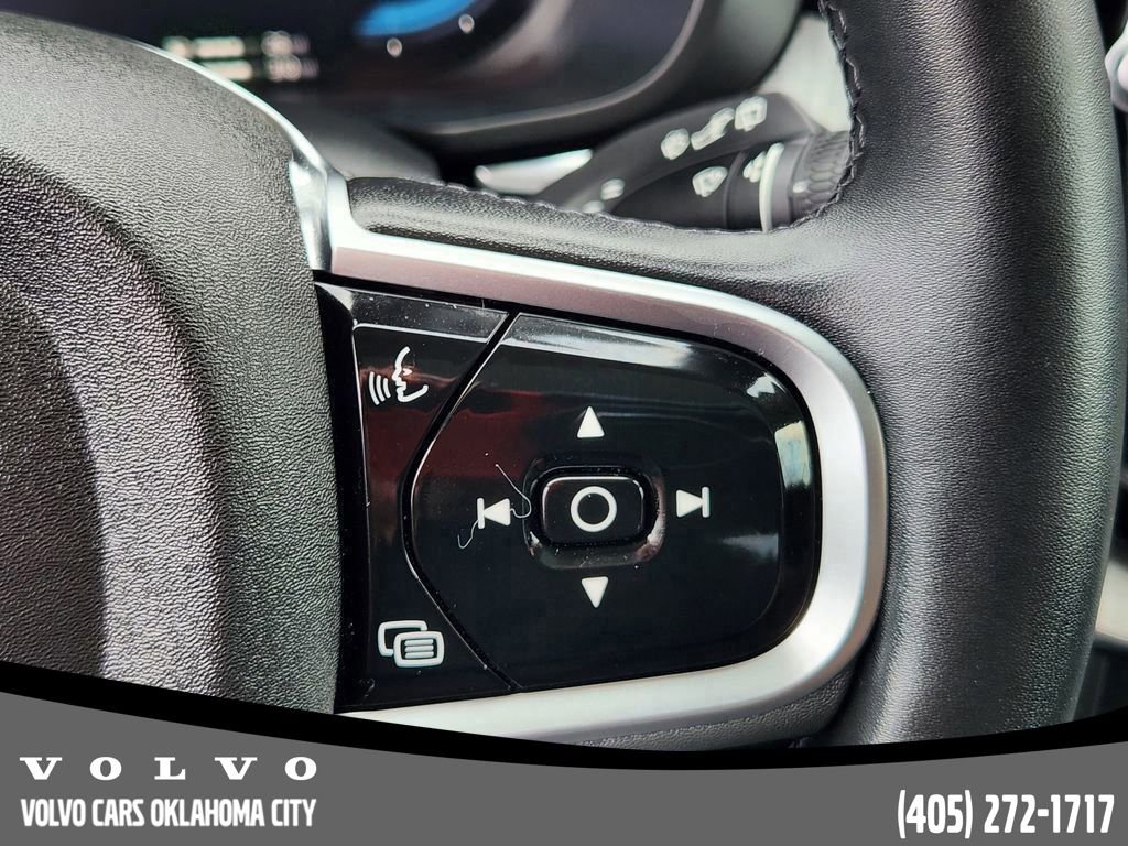 Certified 2025 Volvo XC60 T8 Plus w/ Protection Package Premier image 28